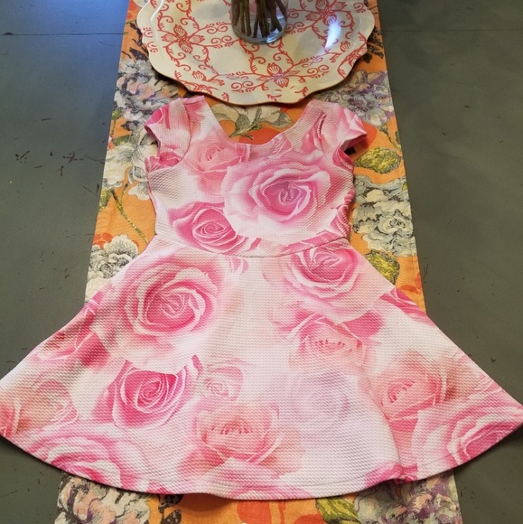 EUC children's place, rose pattern dress - Picture 1 of 3